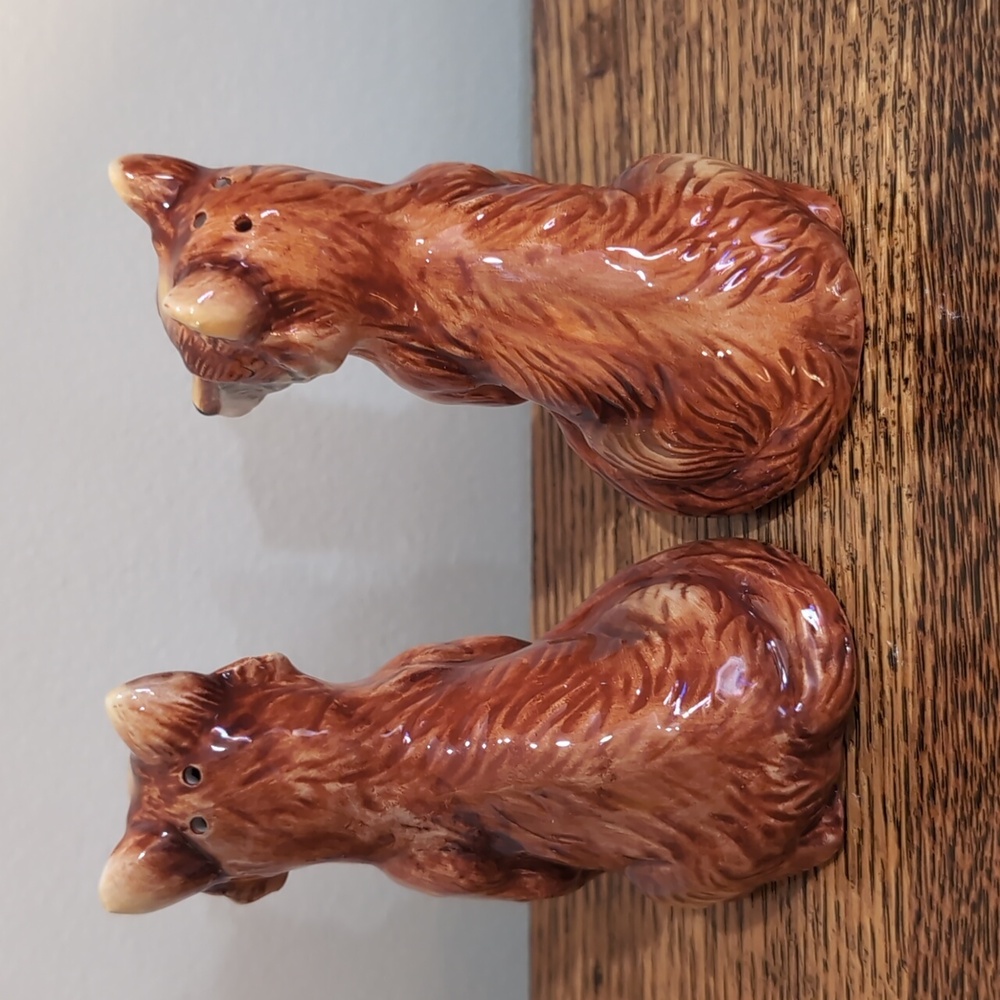 Charming Fox Salt and Pepper Shakers - Picture 4 of 7